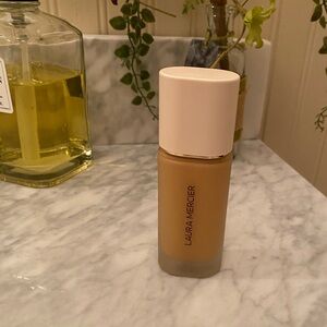 Laura Mercier Real Flawless Weightless Perfecting Foundation